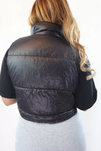 Load image into Gallery viewer, Glossy Cropped Puffer Vest
